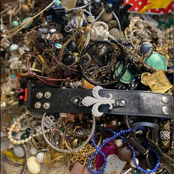 Scrap jewelry lot - Picture 8 of 8